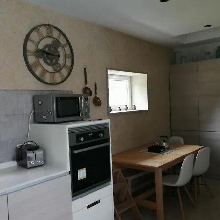 Apartamento En Urbanizacion A Pie De Playa شقة